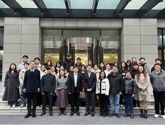奖教励学 共育未来——上海对外经贸大学“立信评估”奖教金奖学金颁奖仪式暨企业开放日活动圆满举行