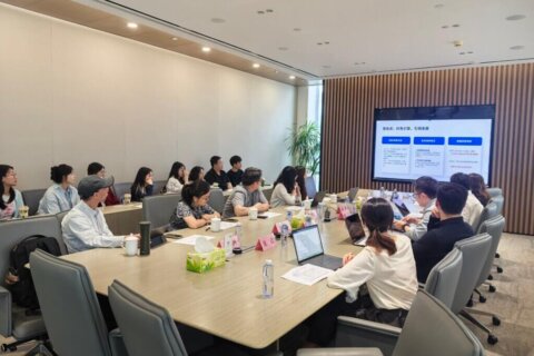嘉学评估积极与高校开展访企拓岗交流活动
